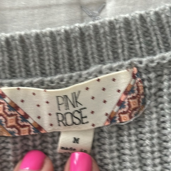💕 2 for $15 - Pink Rose sweater - Picture 2 of 3